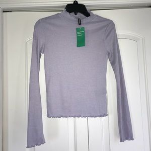 Long sleeve H&M shirt